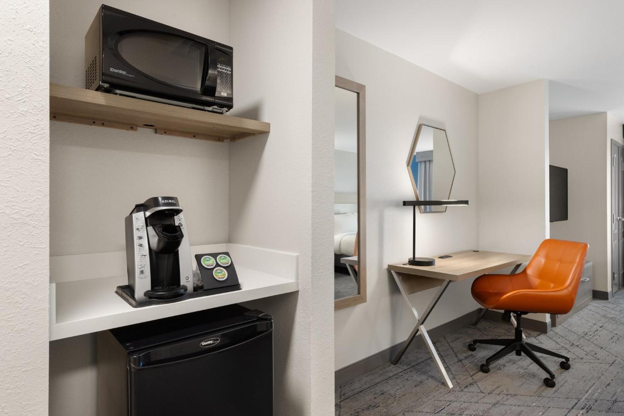 Holiday Inn Express Savannah Airport By Ihg Экстерьер фото